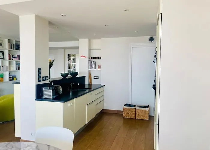 Les Mouettes Face Apartment