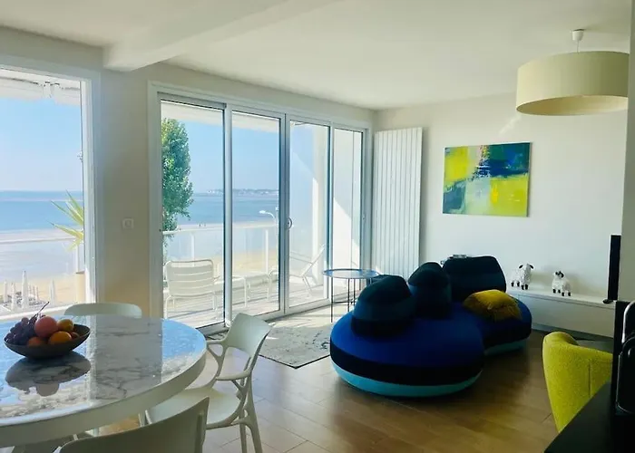 Les Mouettes Face Apartment *