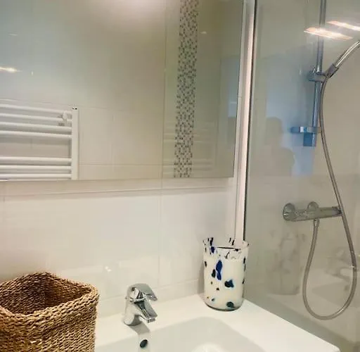 Les Mouettes Face Apartment *