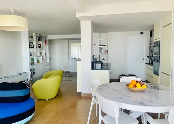 Les Mouettes Face Apartment *